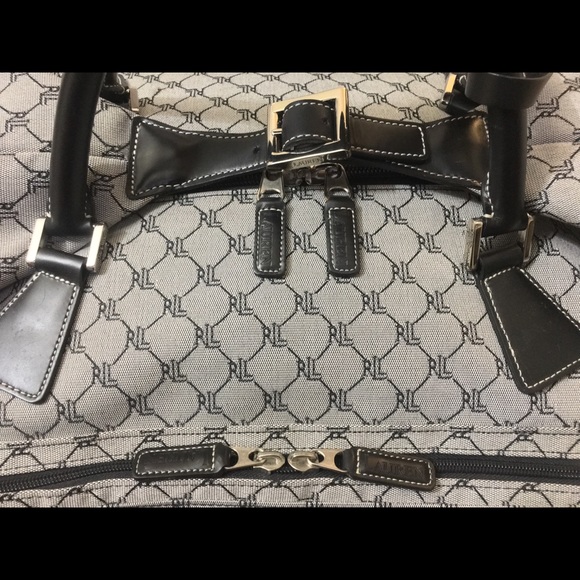 PREVIEWluggage/handbags//totes/satchels/minis/more - Picture 8 of 8